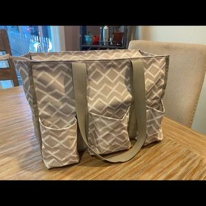 Zip top Organizing Tote - Thirty One